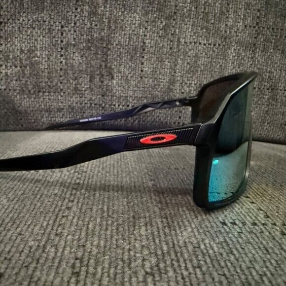 (OO9406) Oakley Sutro PRIZM Polarized Black Frame - Picture 12 of 12